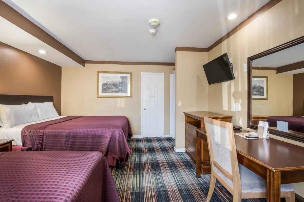 Knights Inn Trevose Eksteriør bilde